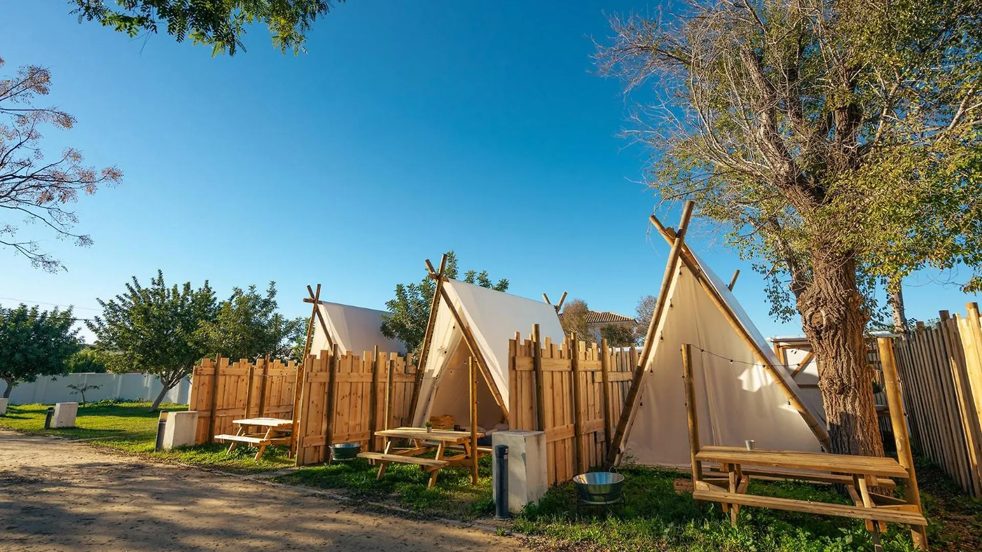 Luxury tent Kampaoh Lago De Arcos Arcos de la Frontera